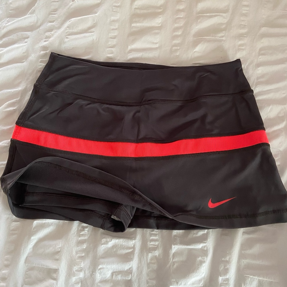 Dark gray skort with coral stripe